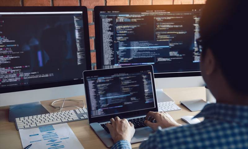 数据科学选型：R与Python如何赋能嘉祥县网站建设？